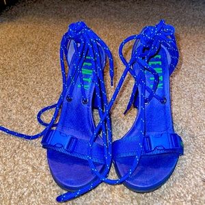 Fenty Bungee Cord Heels🦋